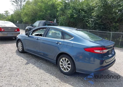 2018 Ford Fusion S из США, поврежденный, VIN 3FA6P0G71JR257913
